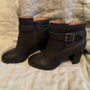 Vionic Black Ankle Booties with Buckle